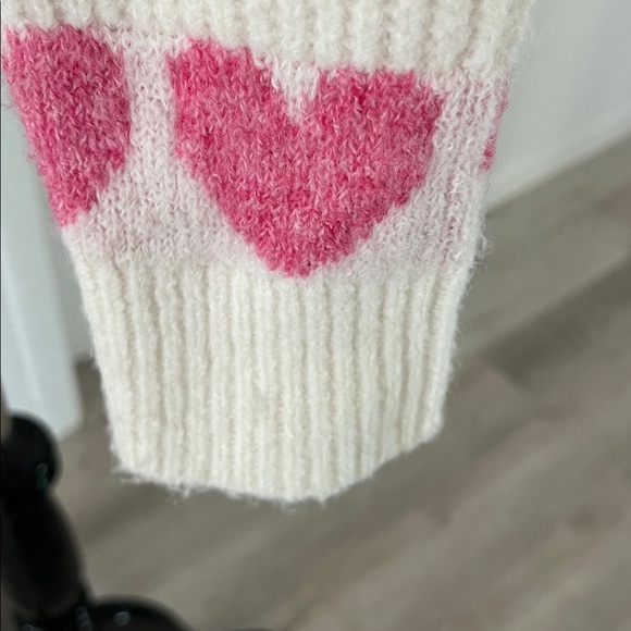 Red & Pink Hearts cozy cupcakes & cashmere Sweater med adorable cabincore - Picture 5 of 15